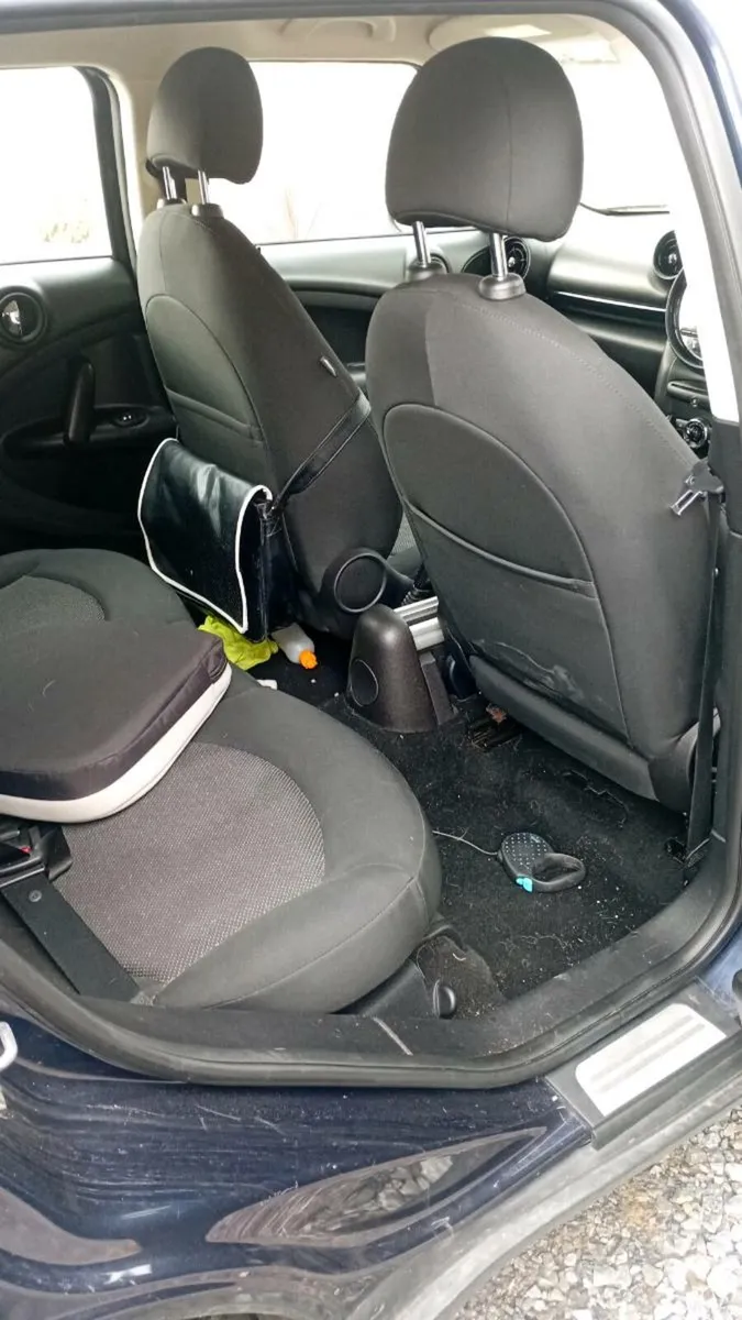 Car - Image 3