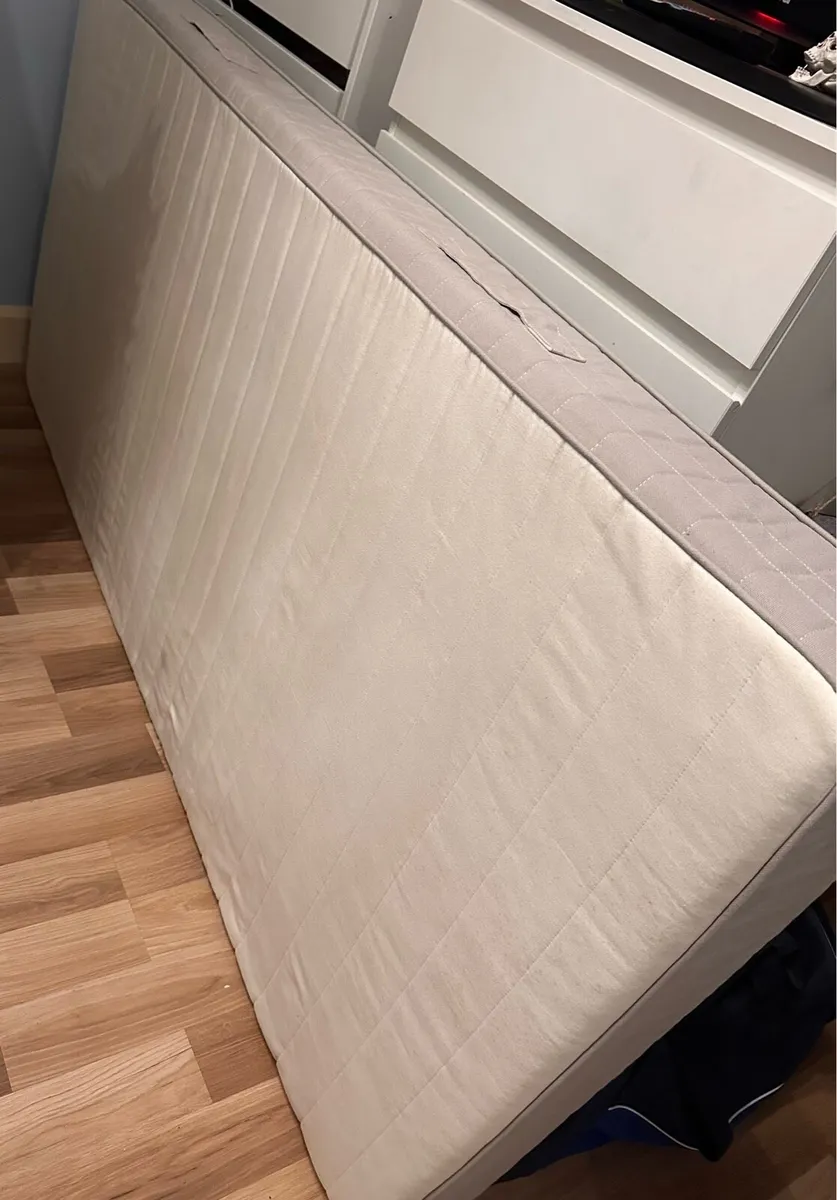 Single mattress - Image 1