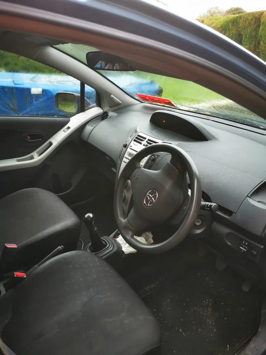 Toyota Yaris 2006 - Image 4