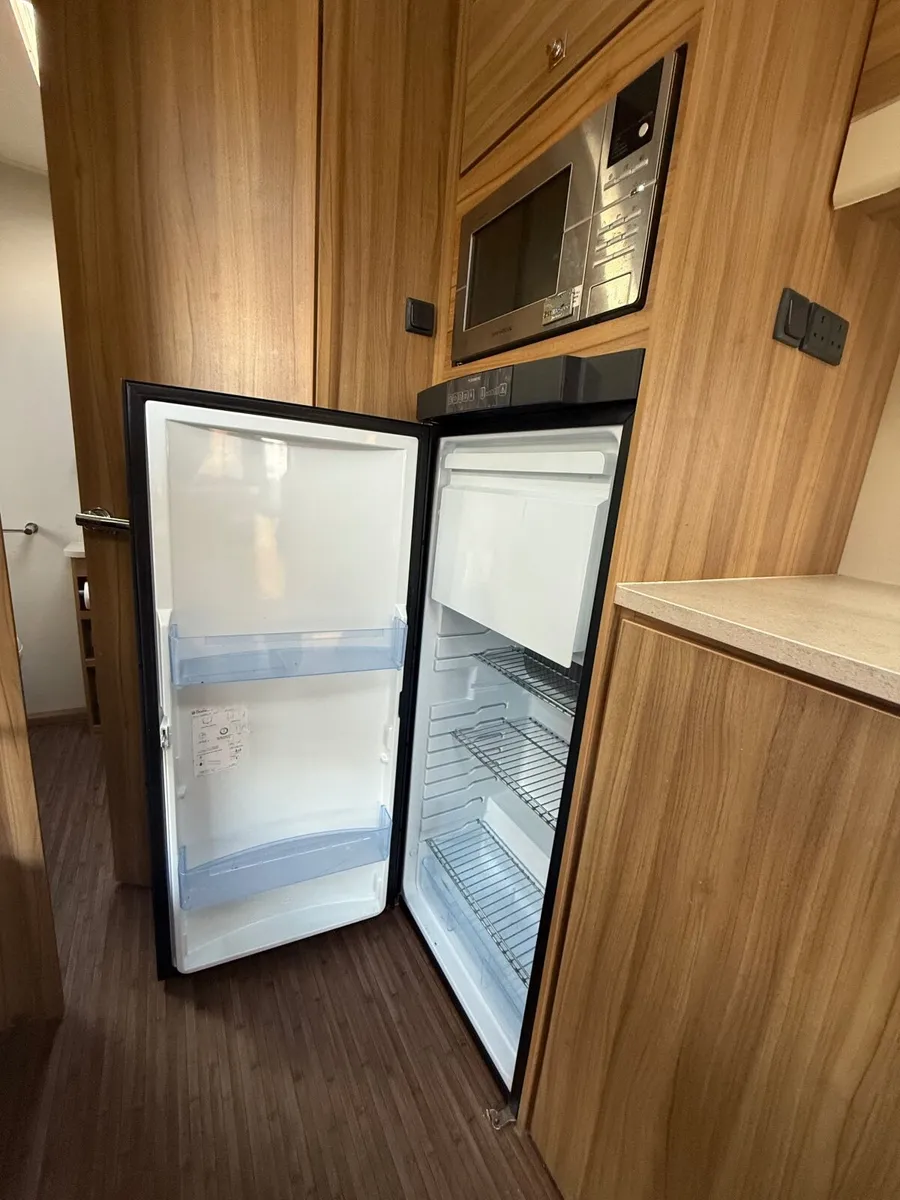 Caravan - Image 3