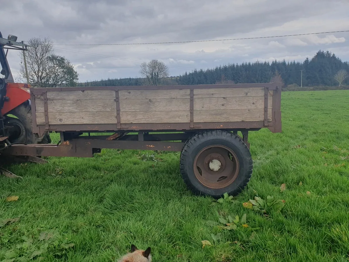 Trailer - Image 1
