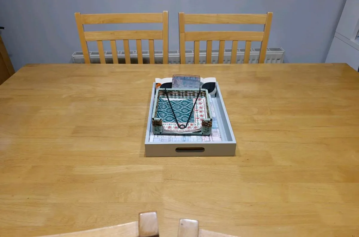 Table and chairs - Set of 6 - Image 4