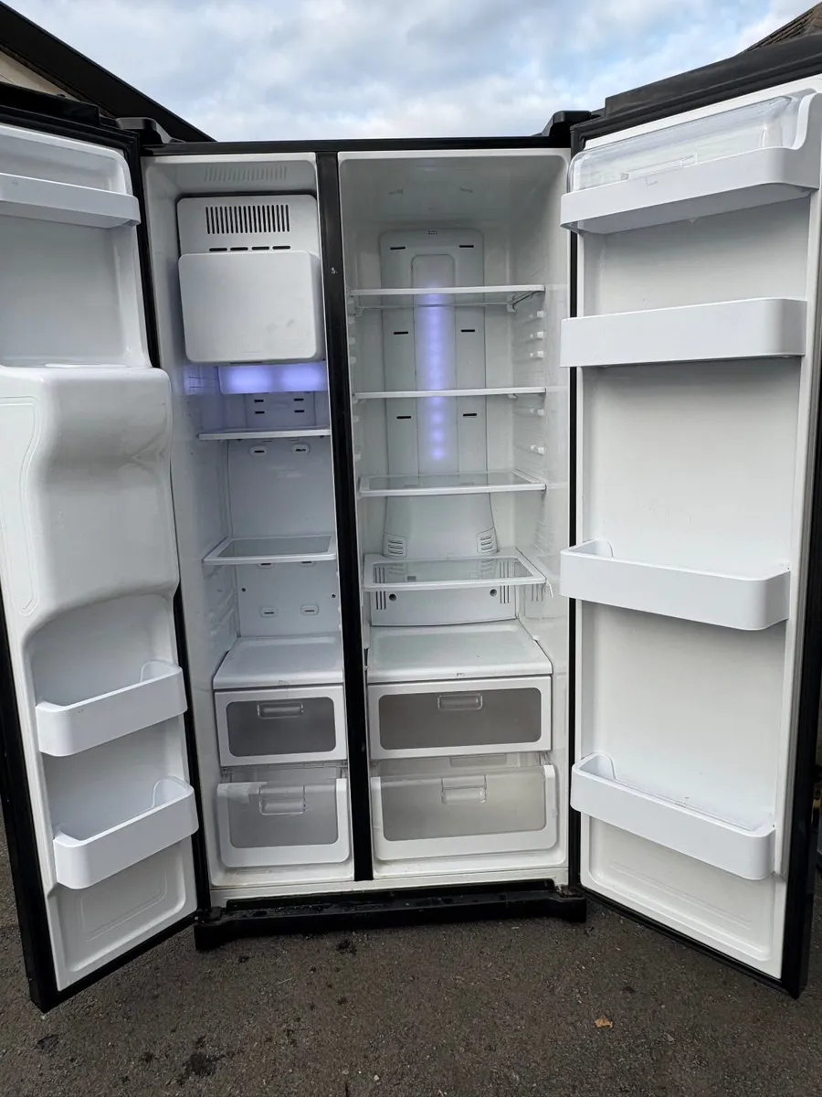 American fridge freezer - Image 1