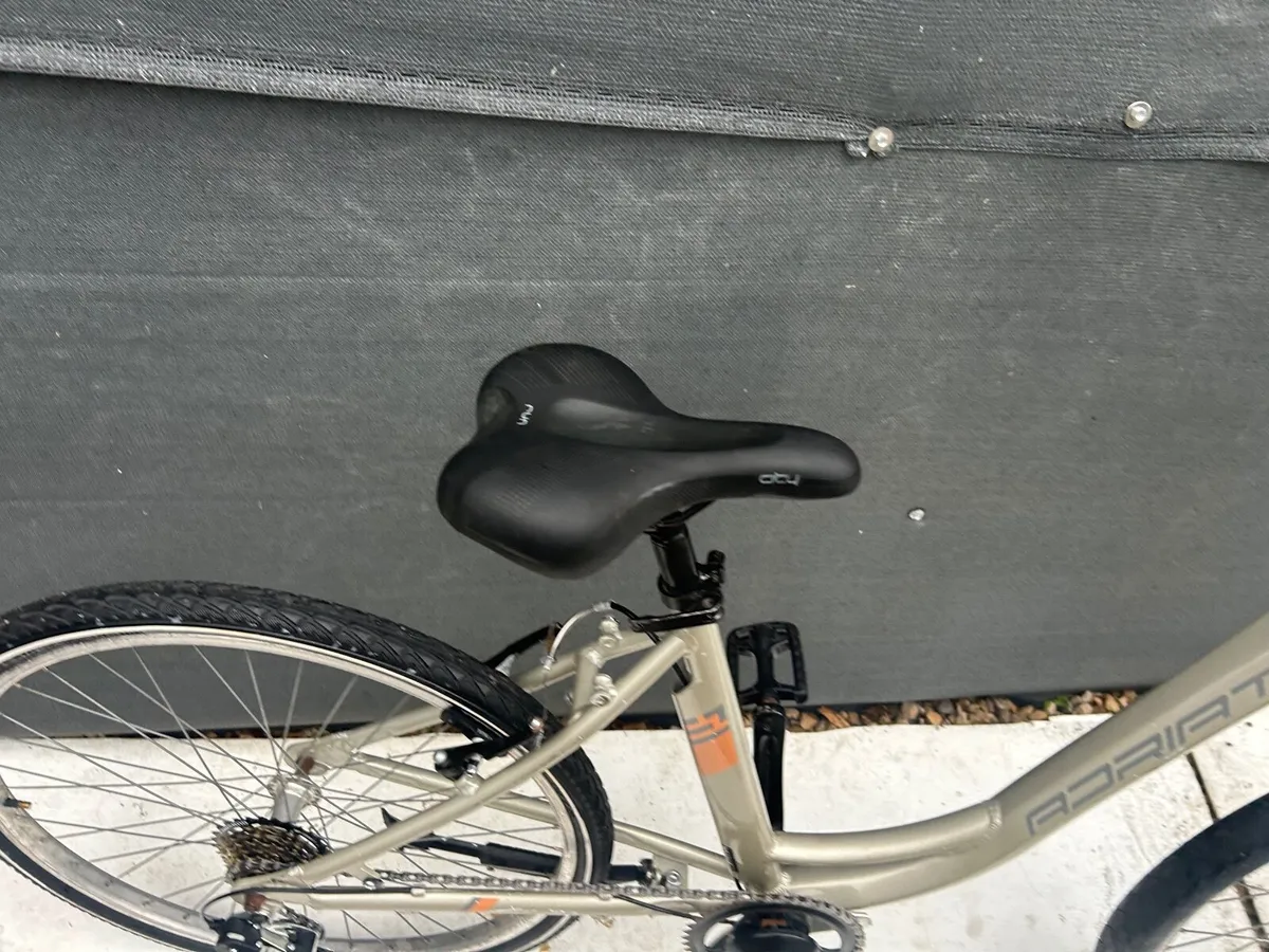 Adriatica lady’s bike❗️Open 7 days of the week ❗️ - Image 4