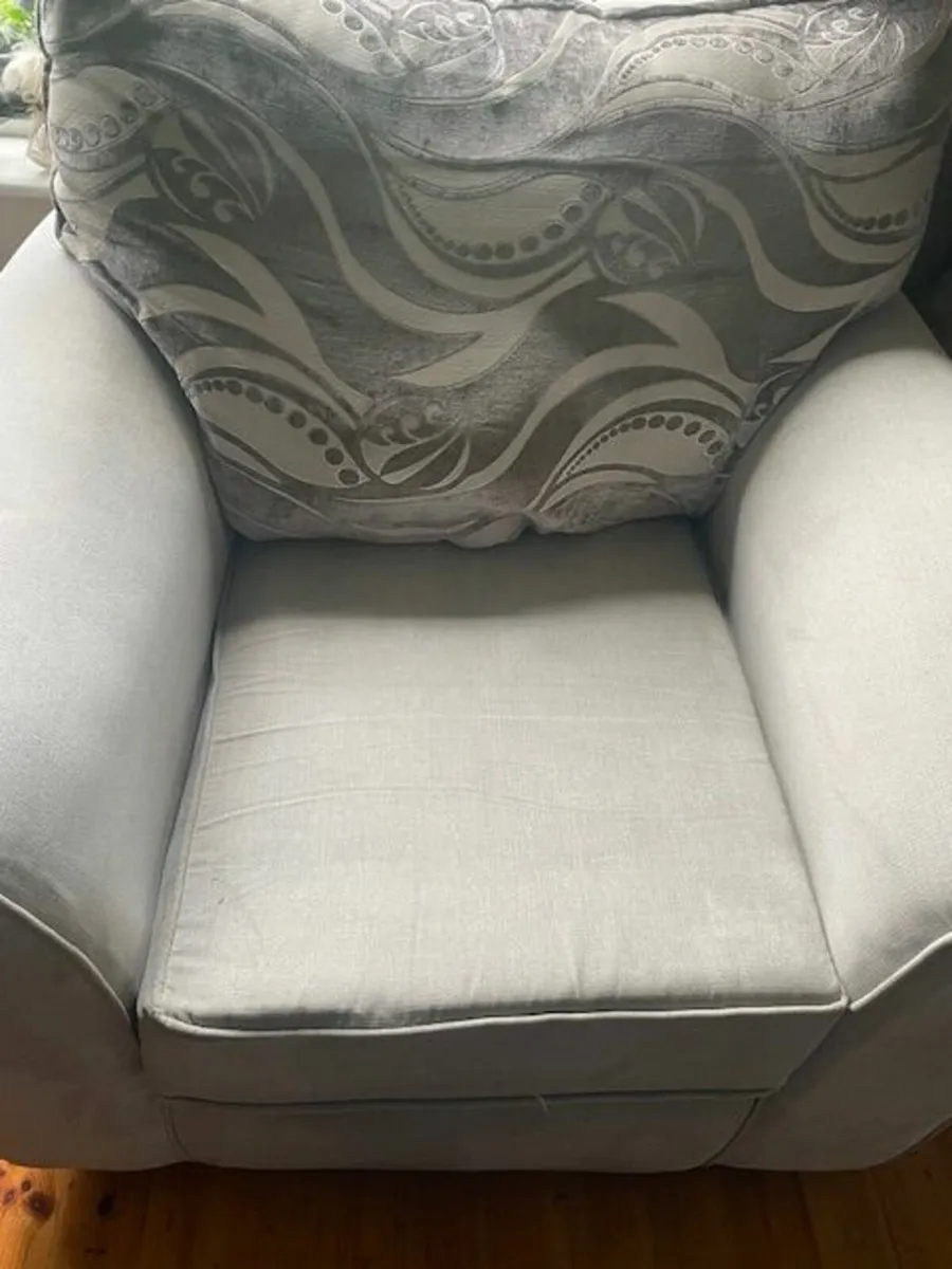 Free Arm Chair - Image 1