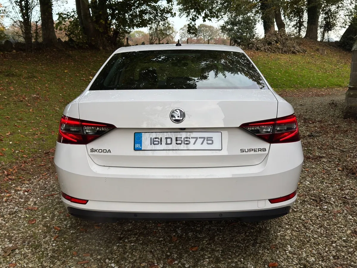 2016 Skoda Superb SEL Executive 2.0 TDI 150 DSG - Image 3