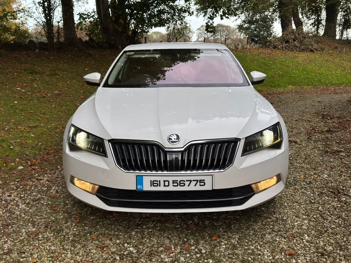 2016 Skoda Superb SEL Executive 2.0 TDI 150 DSG - Image 4