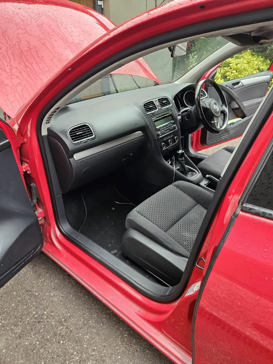 2011 VW Golf 1.6 diesel. NO TEXTS! - Image 2