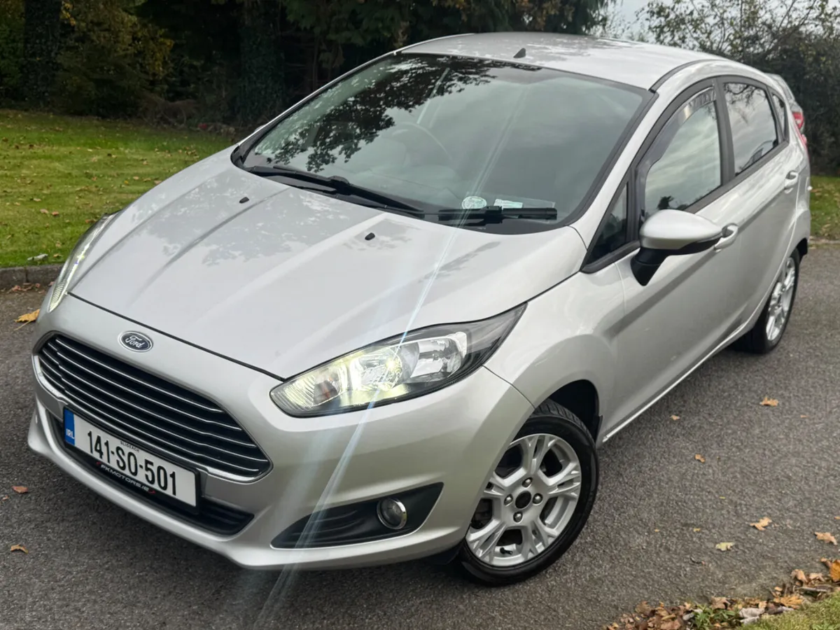 Ford Fiesta 2014 petrol low km - Image 1