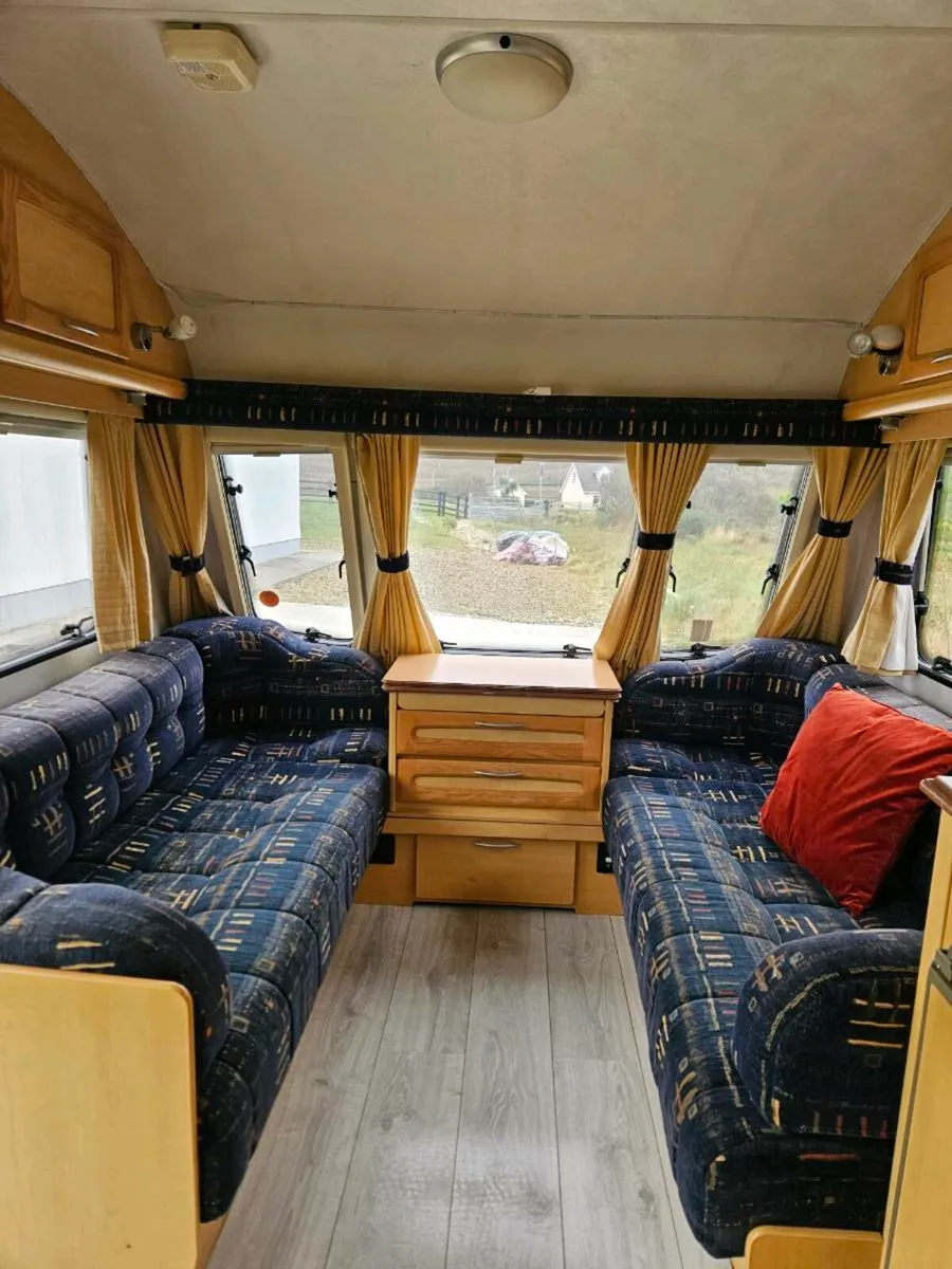 2012 Elddis Firestorm caravan - Image 3