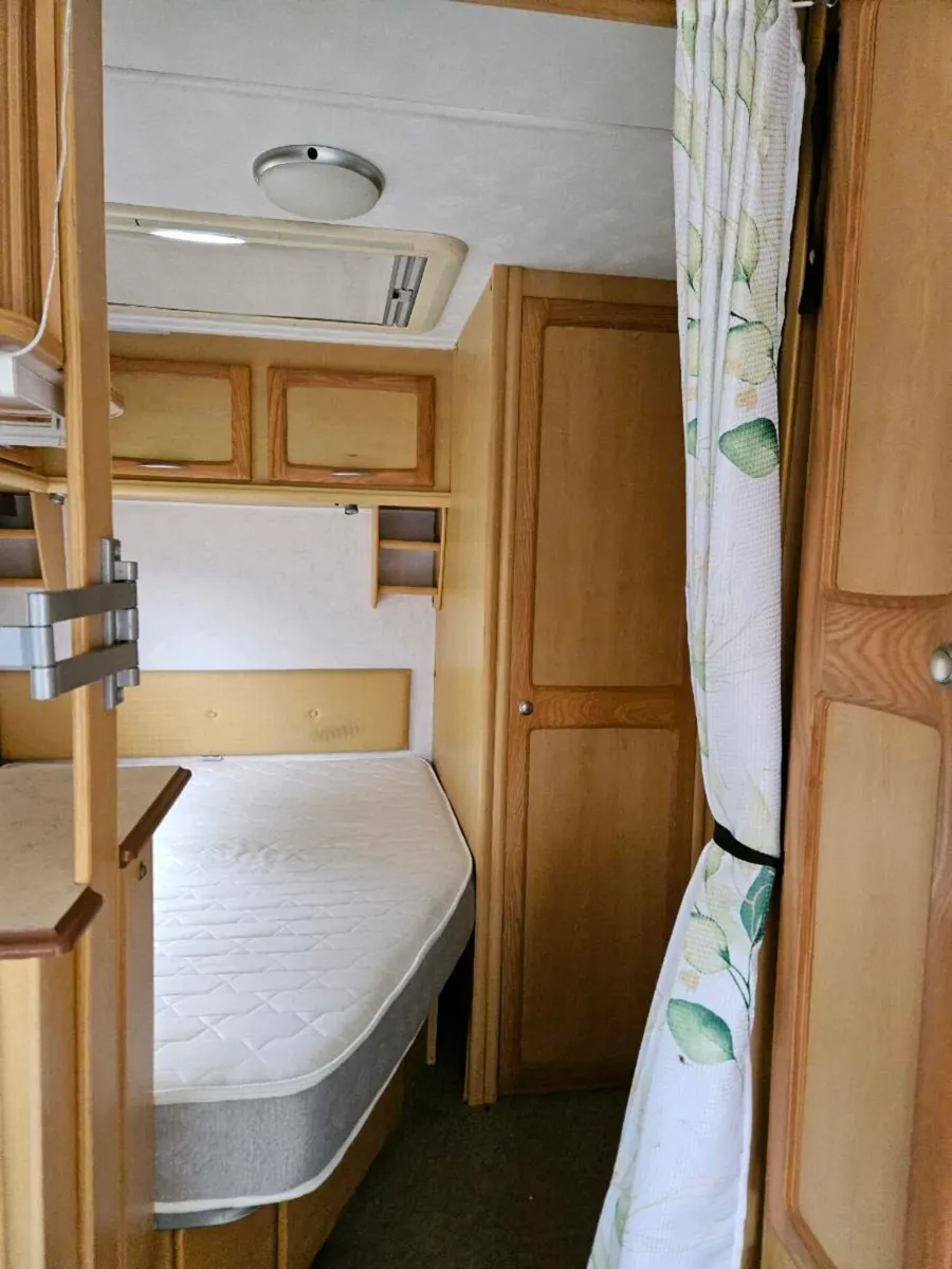 2012 Elddis Firestorm caravan - Image 4