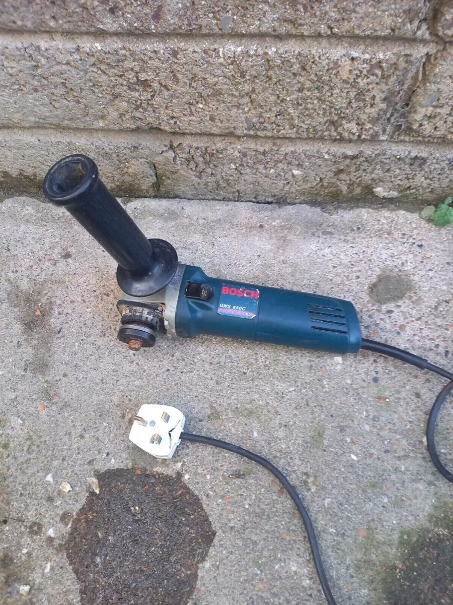 Bosch Angle Grinder - Image 1