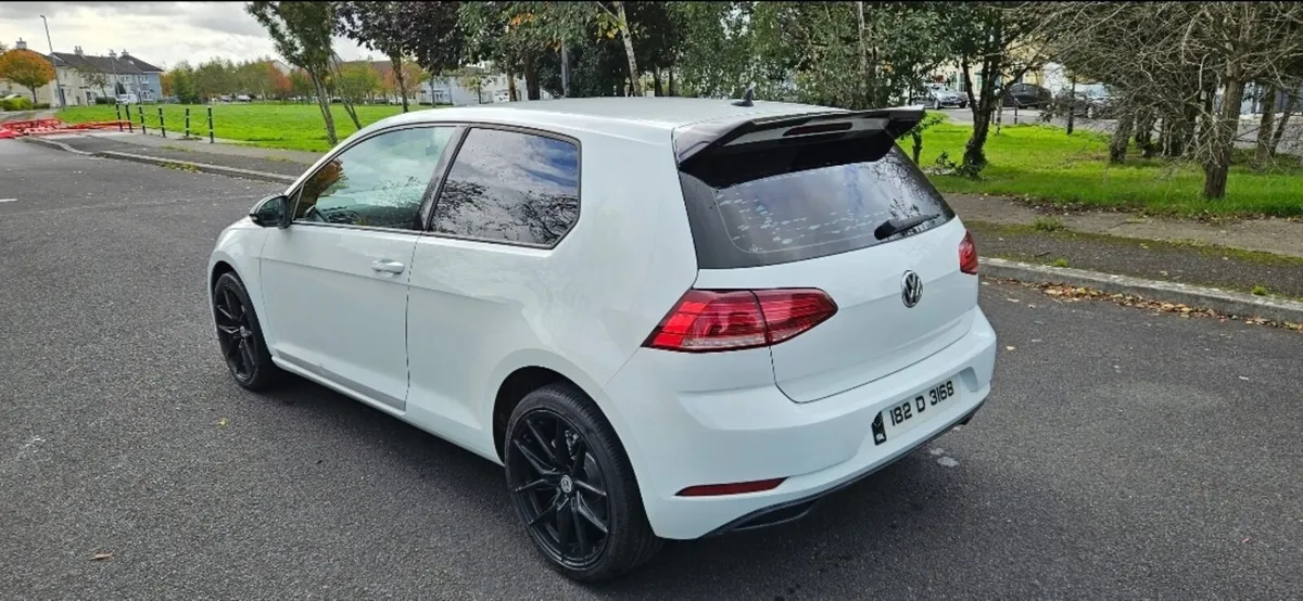 VW Golf 7.5 182 – 1.6 TDI – Low milage - Image 4