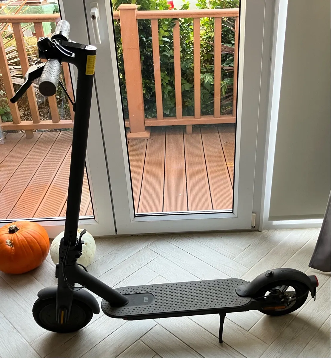 Xiaomi 3 Electric Scooter - Image 1
