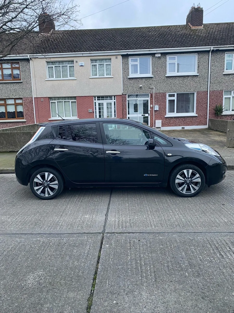 Car - Image 4