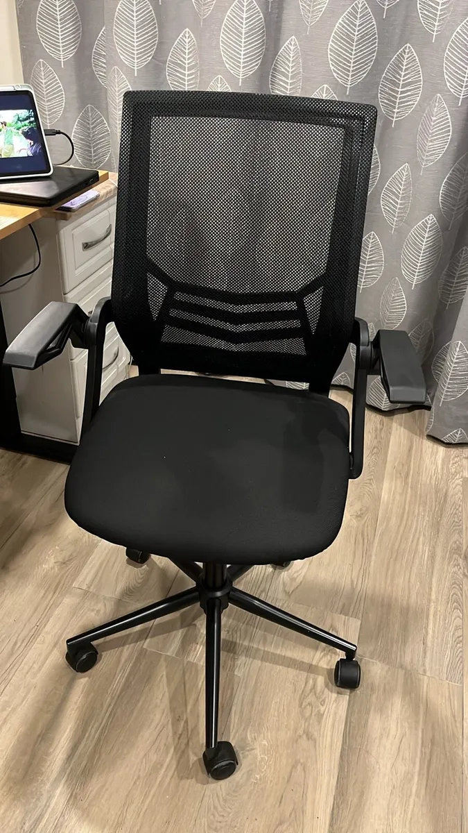 Office chair - Image 1