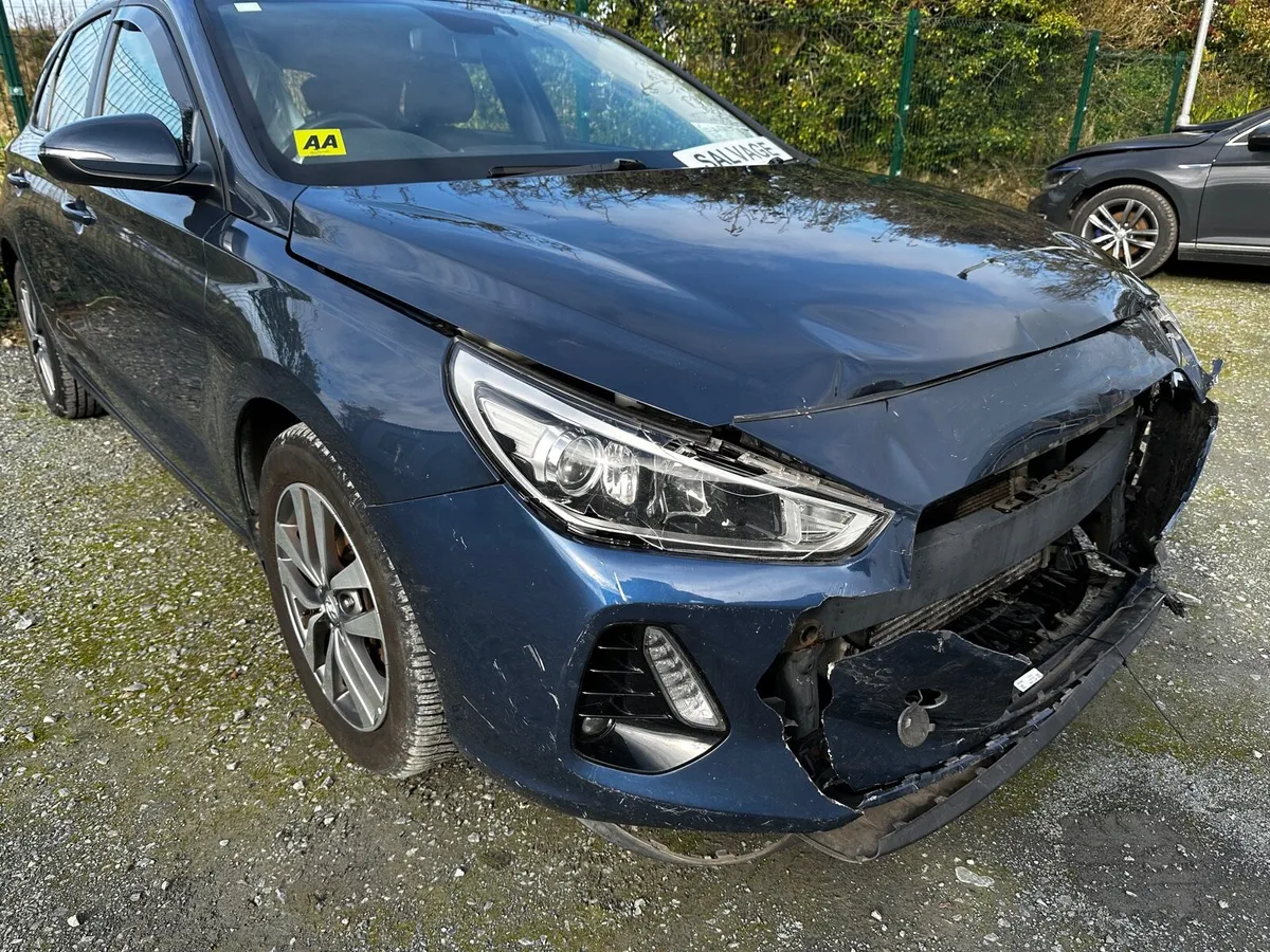 181’ Hyundai i30 Deluxe 1.6 CRDi - Image 4