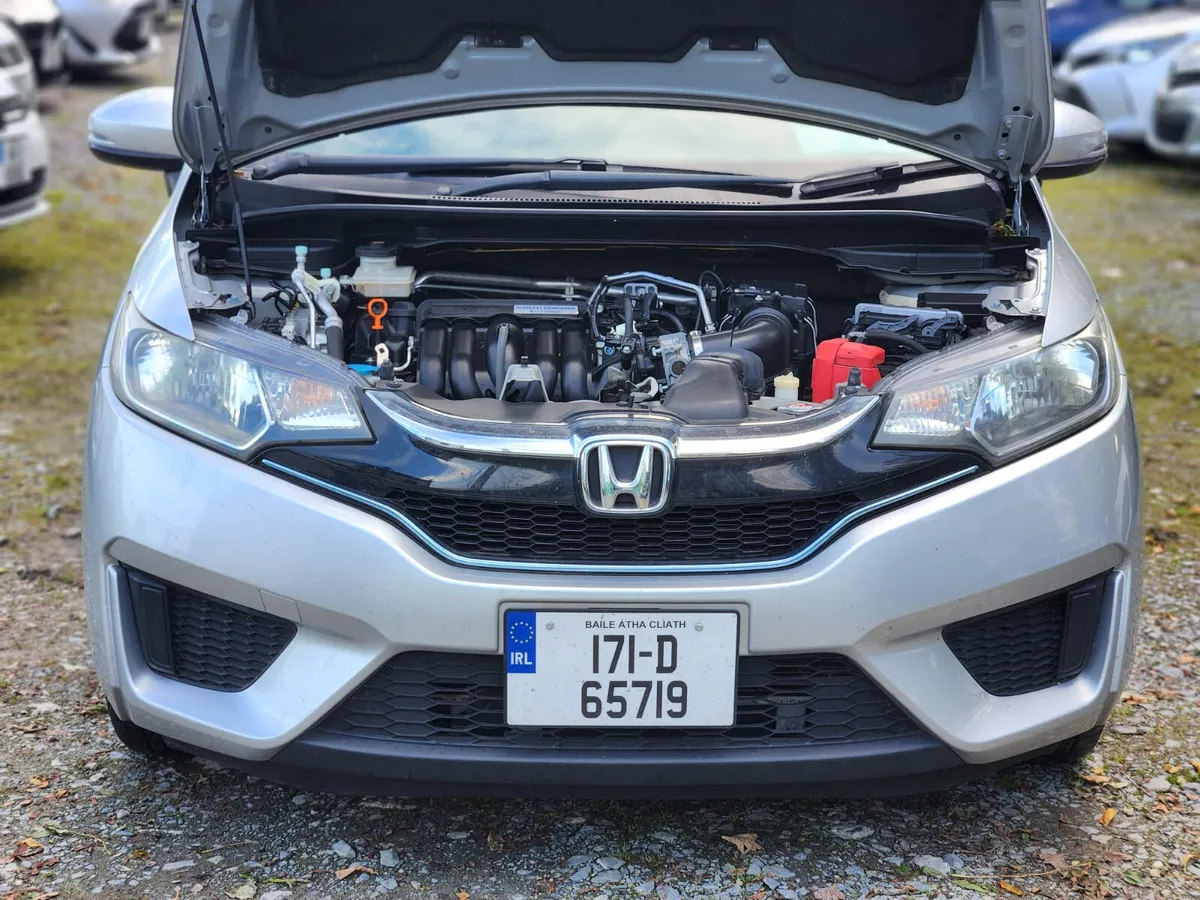 Honda Fit 2017 - Image 4