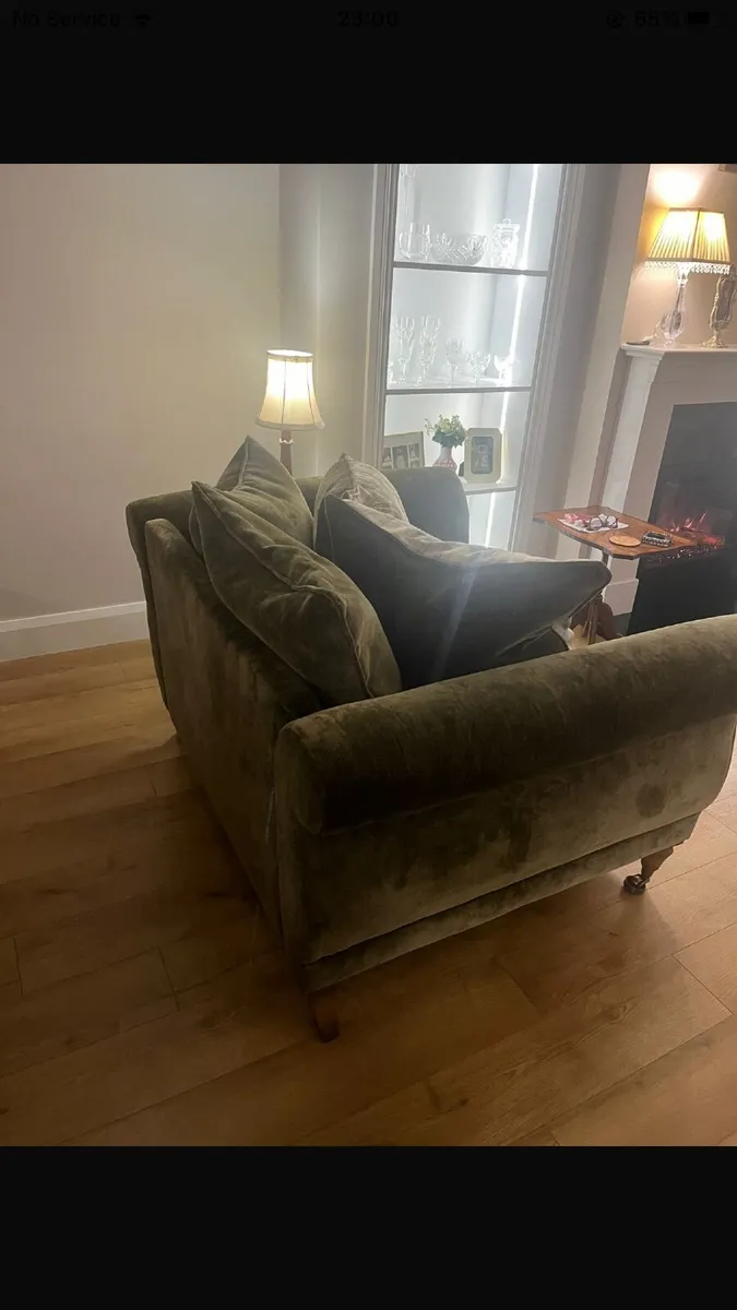 Love seat - Image 2
