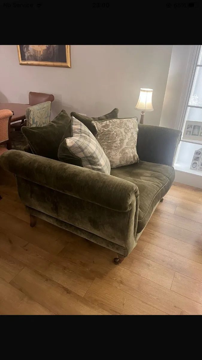 Love seat - Image 3
