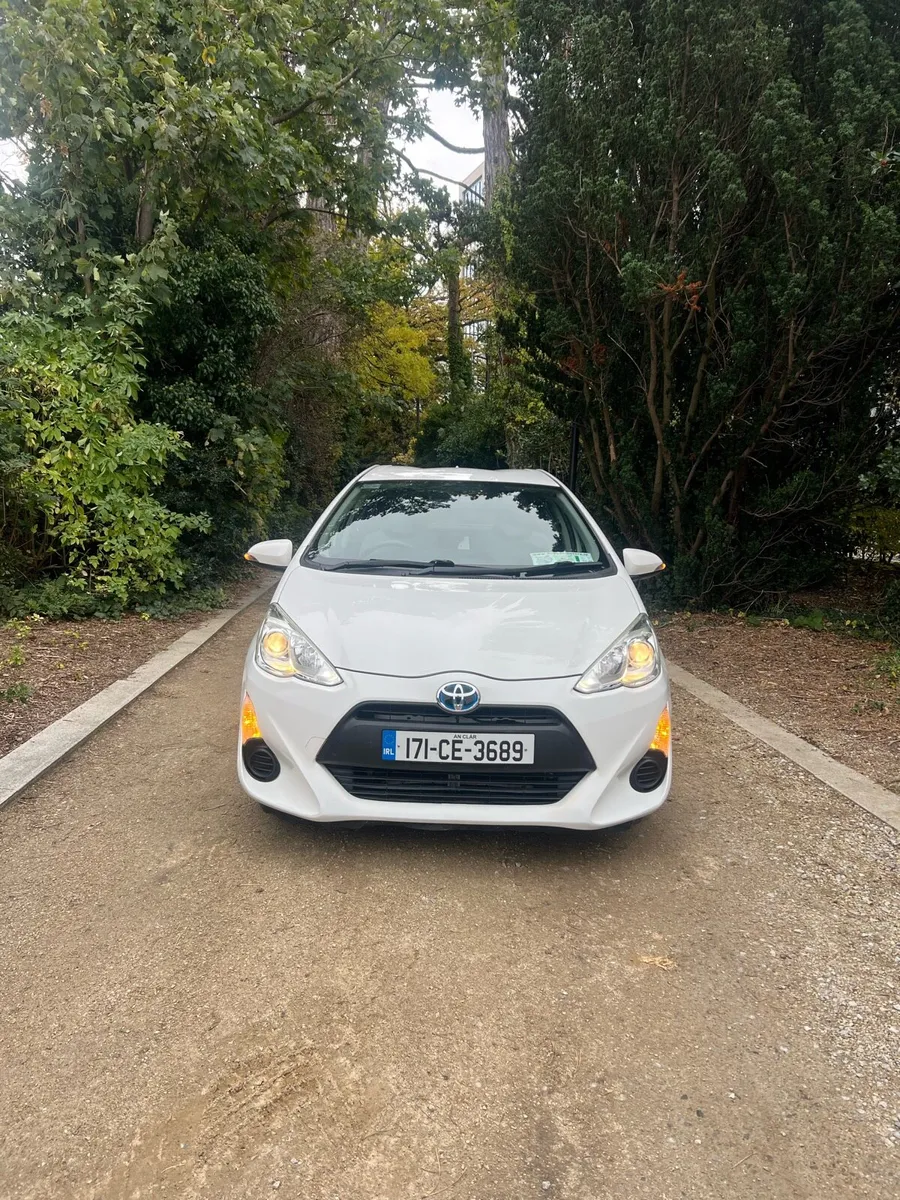 Toyota Aqua 2017 1.5 Hybrid, Low mileage - Image 3