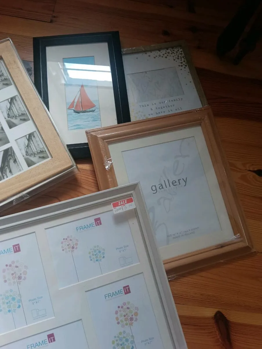 Selection of picture frames 6for 25 - Image 1