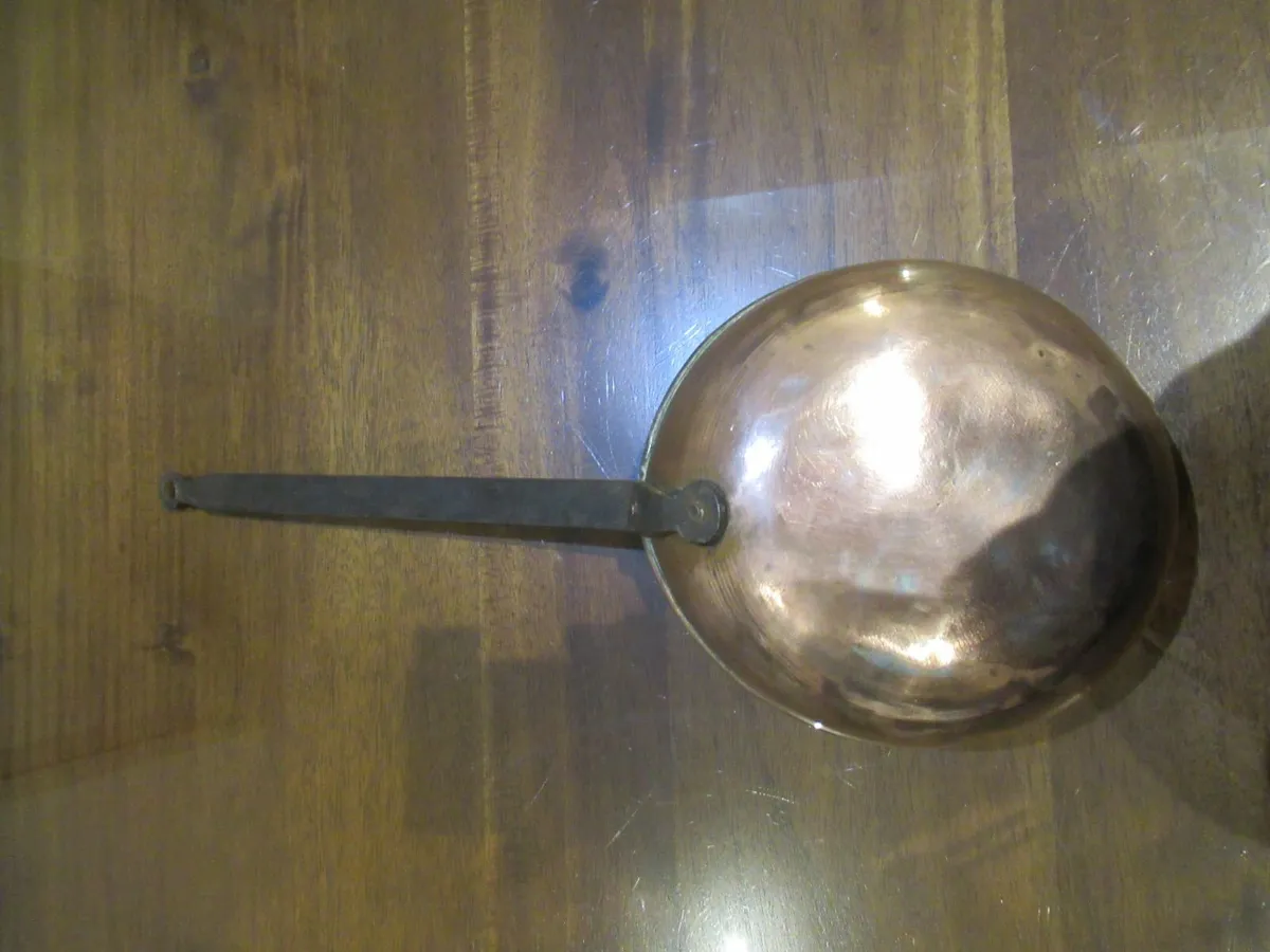 antique vintage brass pan cottage pub kitchen cave - Image 3