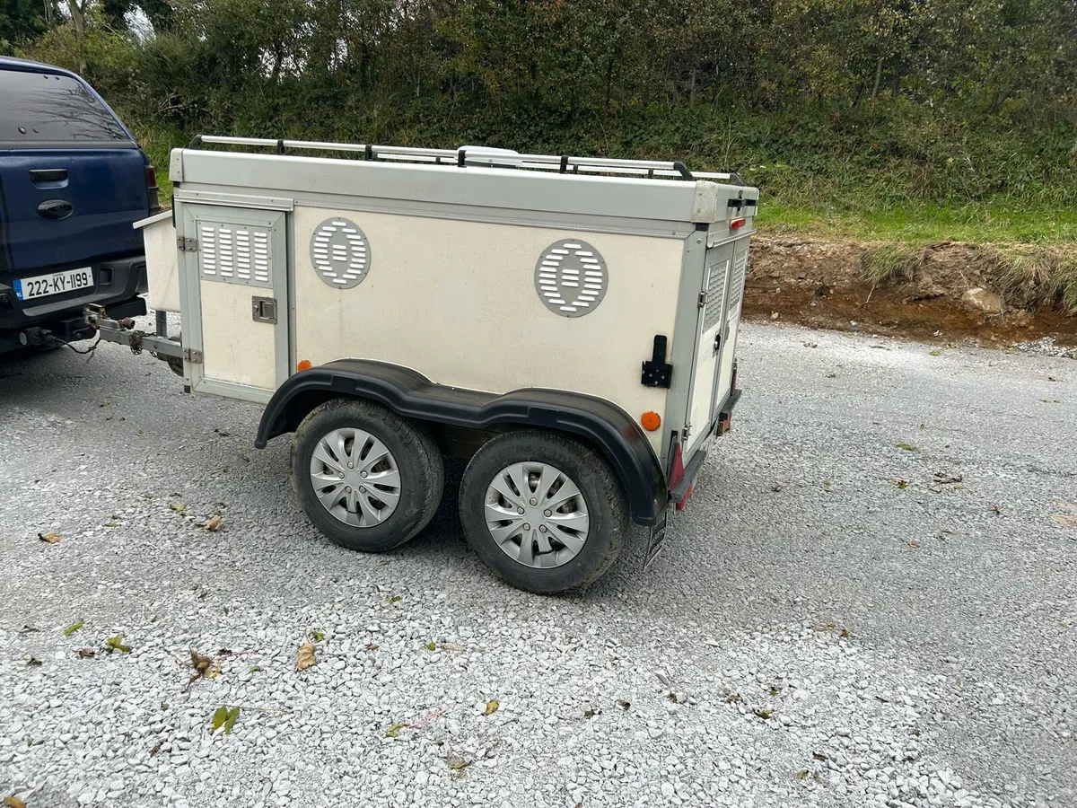 WT Metall 4 berth dog trailer - Image 3