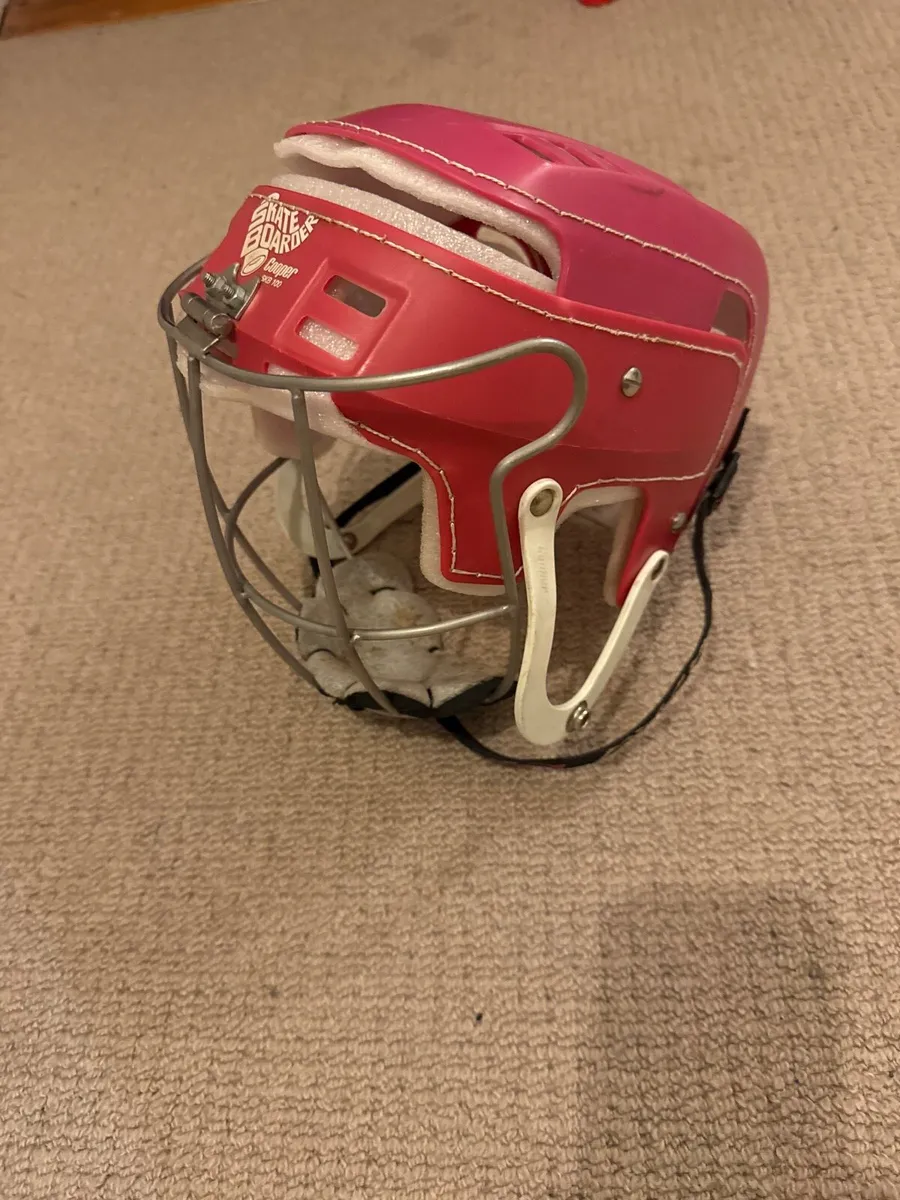 Hurling helmet - Image 2