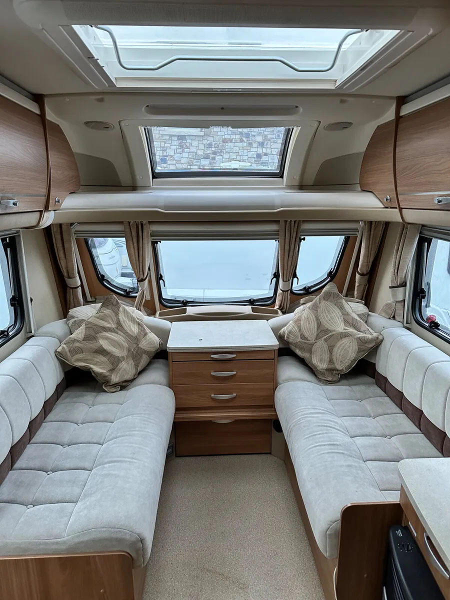 ✨STUNNING CHALLENGER SPORT 4BERTH ISLAND BED✨ - Image 3