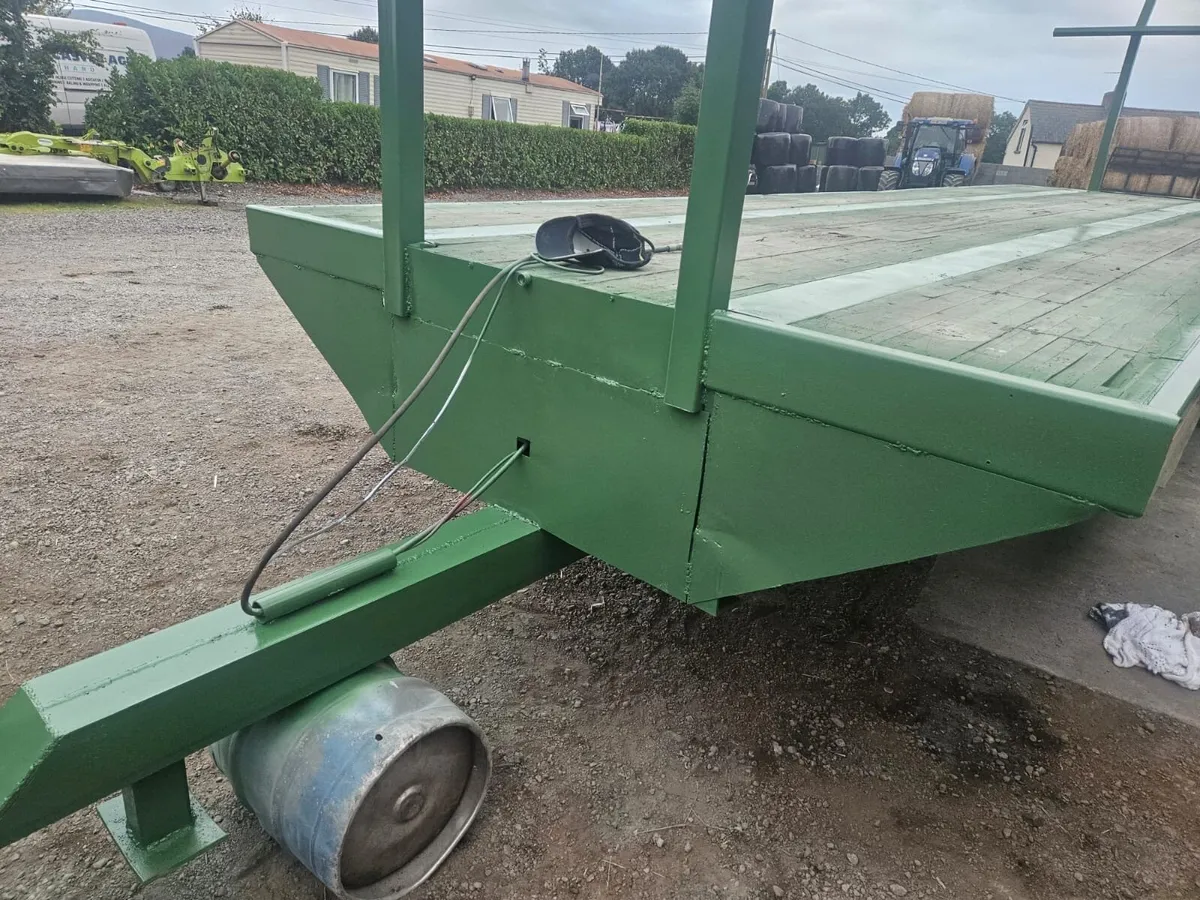 Bale trailer - Image 4