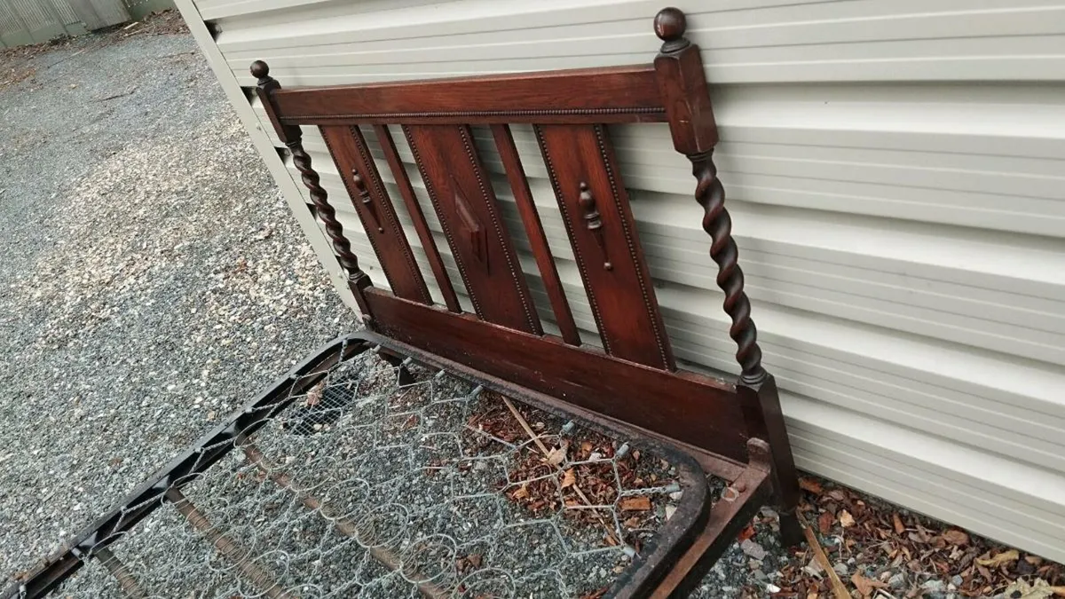 Antique mahogany bed - Image 3