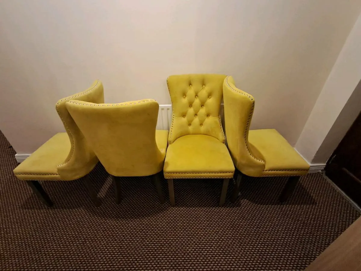 Set of 4 dining chairs - Image 1