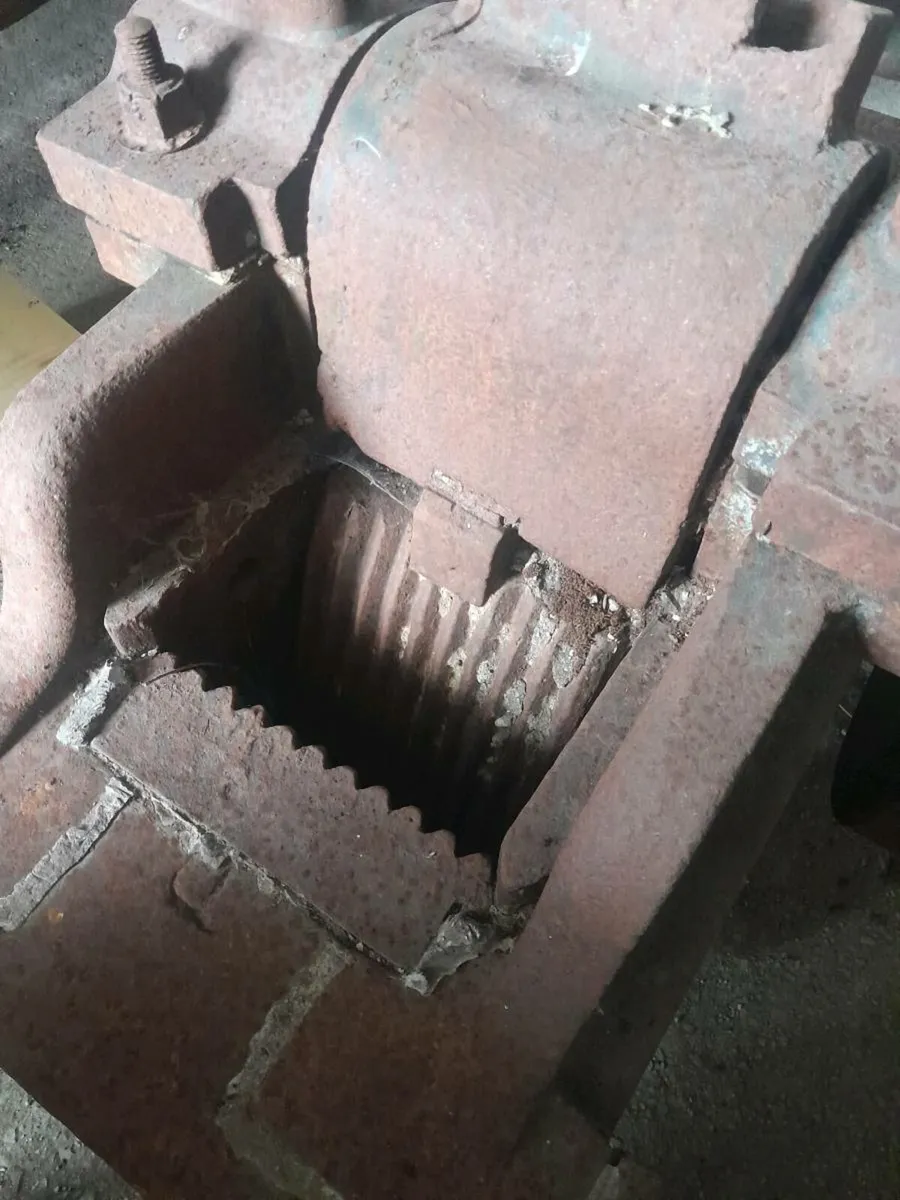 Cossely hot tulb stone crusher - Image 4