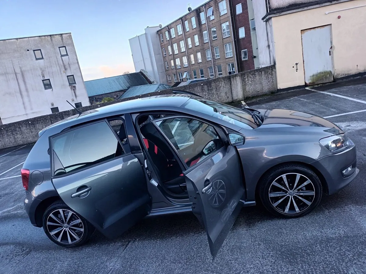 Car - Image 4