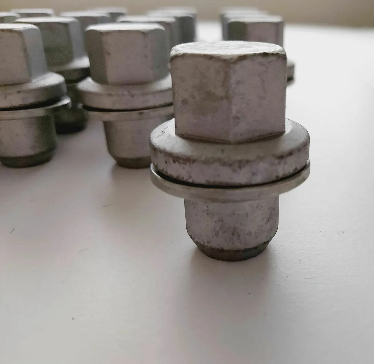 20 x New Nuts. Fit Land Rover Disco 3/4/5-Delivery - Image 4