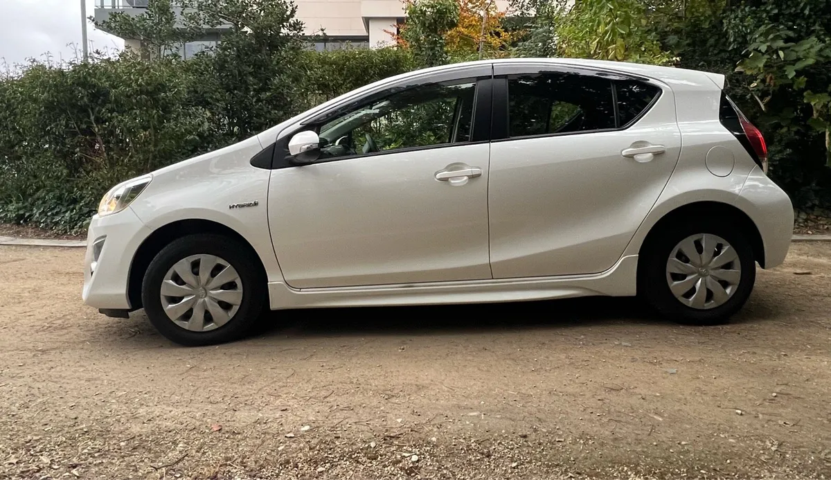 Toyota Aqua 2017 1.5 Hybrid, Low mileage - Image 2