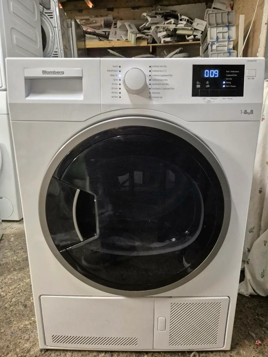 Blomberg 8kg Condenser Dryer For Sale almost new