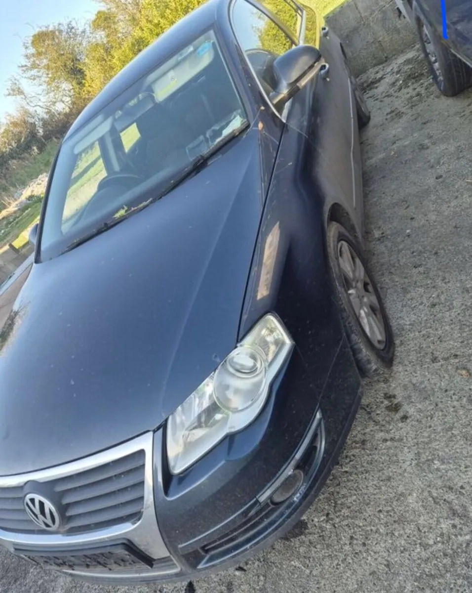 4 cars parts or repair - Image 4