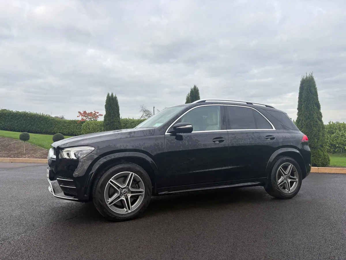 Mercedes-Benz GLE 2022 AMG Premium - Image 2