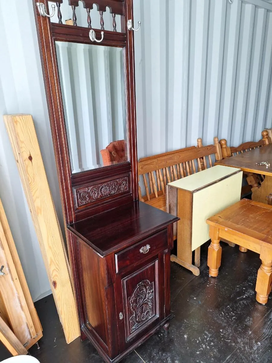 Hallstand - Image 2