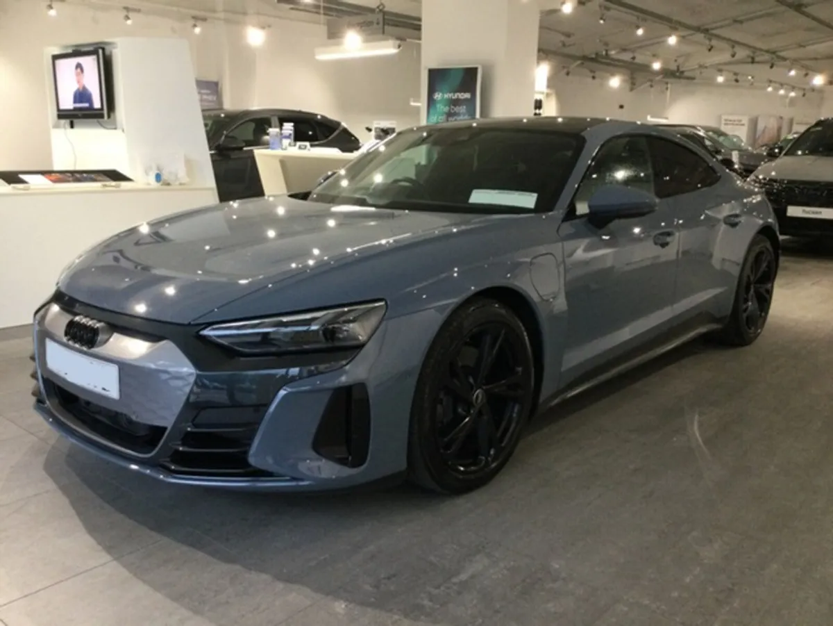 Audi e-tron GT quattro - Black Edition - - Image 2