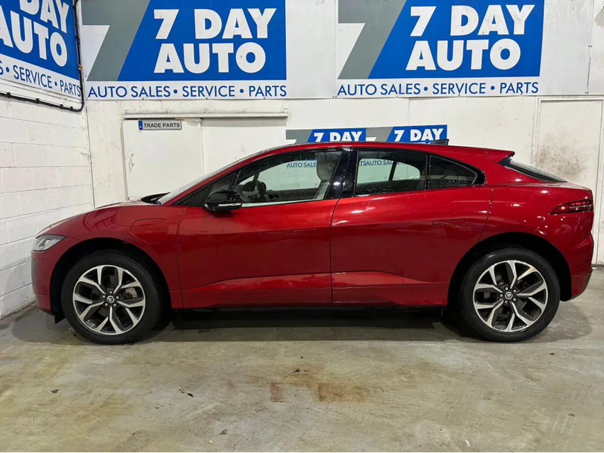 Jaguar I-Pace PAN ROOF R-DYNAMIC SE 90KWH 400P - Image 4