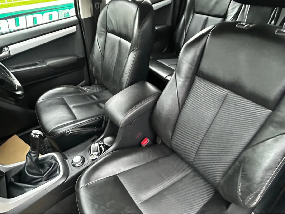 Isuzu D-Max ONE OWNER  1.9L 4WD EURO 6 4DR CREW CA - Image 3