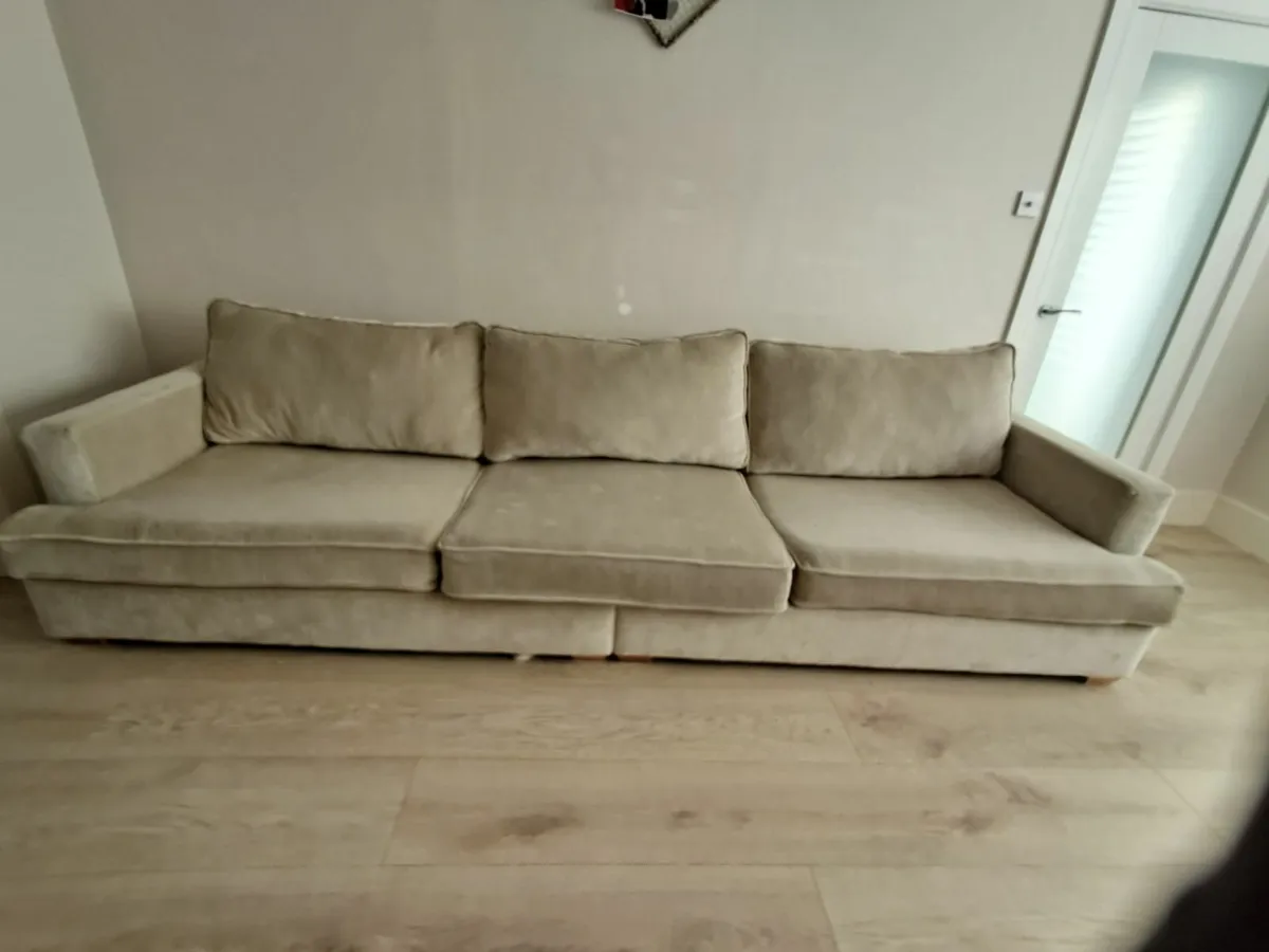 3metre sofa - Image 1