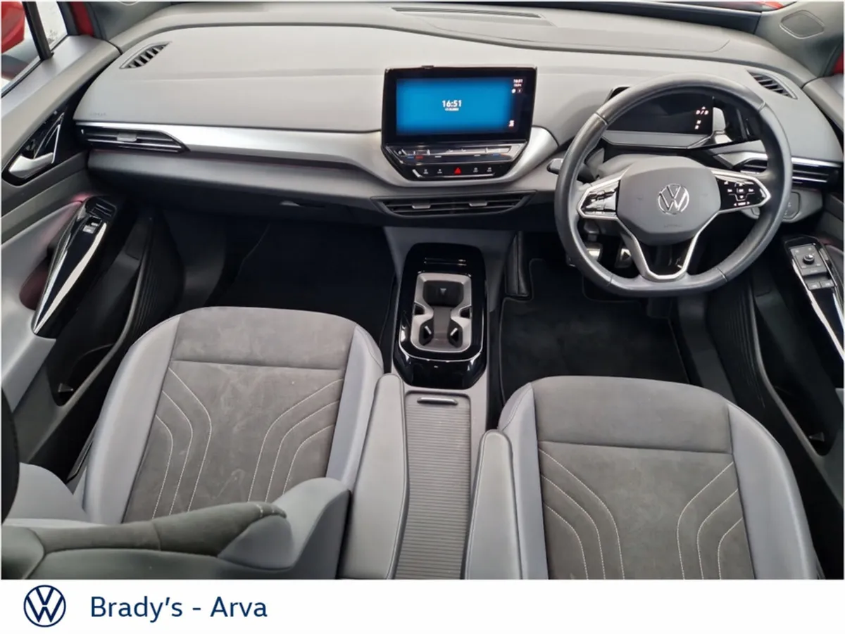 Volkswagen ID.4 LIFE DX 77KWH 174BHP PRO 5DR - Image 2