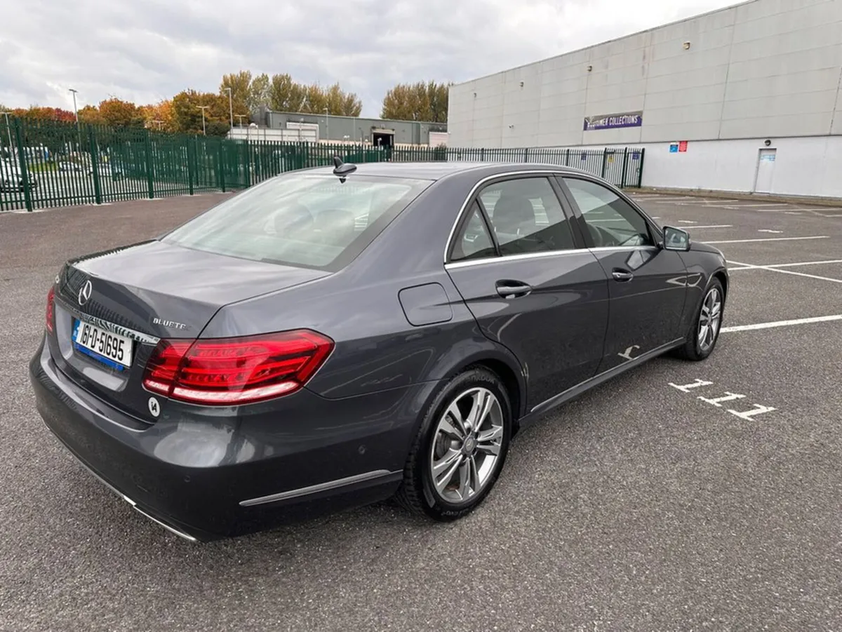 Mercedes-Benz E-Class E 220, BLUETEC, AUTO, LEATHE - Image 3