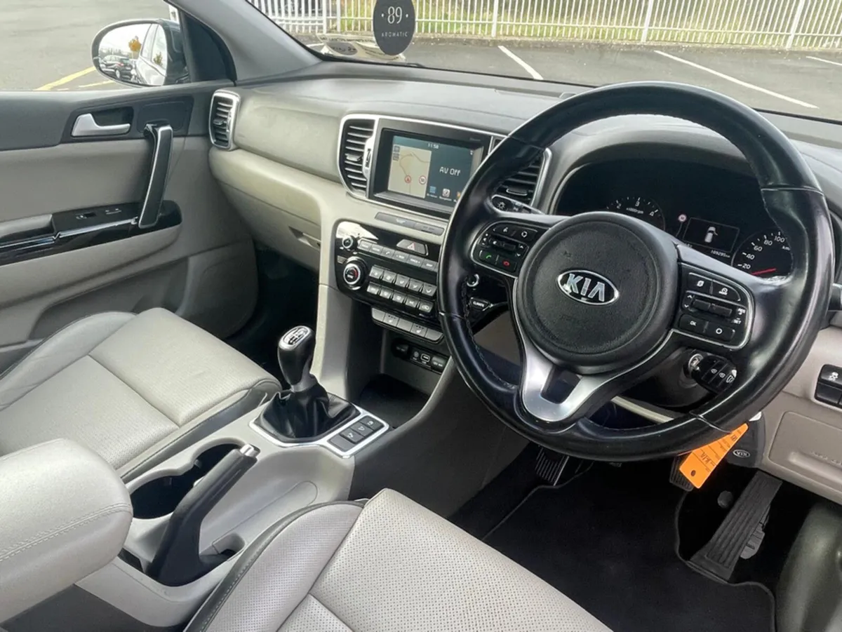 Kia Sportage PLATINUM SAM 5DR (ONLY 40 MINS FROM D - Image 4