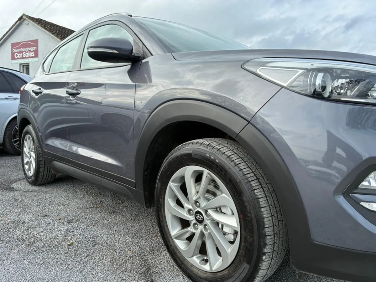 Hyundai Tucson 1.7 CRDI SE NAV BL/DR (CAMERA) - Image 4
