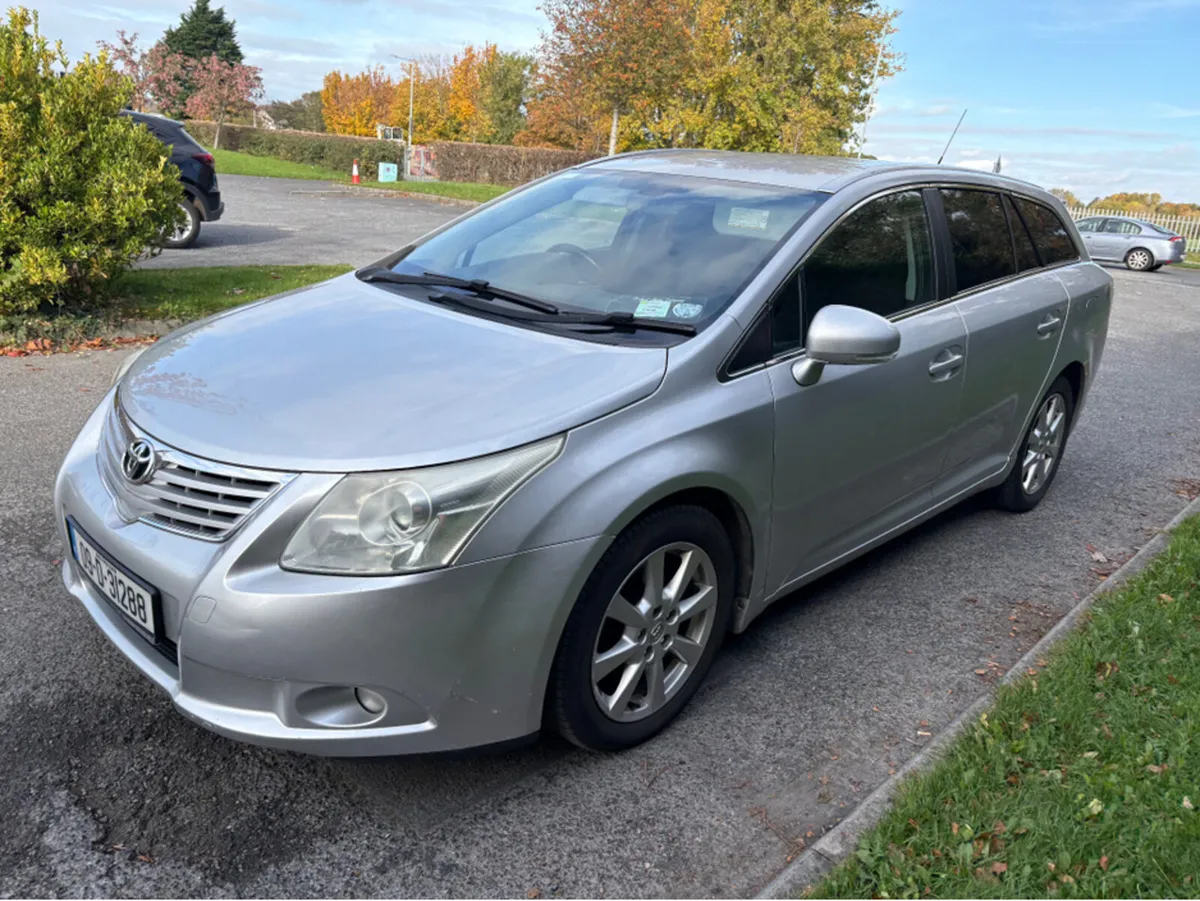 Toyota Avensis D-4D TR 4DR 2.0 OVERMOUNT - Image 2